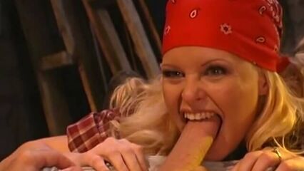 Эта девка (Эта девушка) The It Girl (2003) порнофильм с русским переводом!