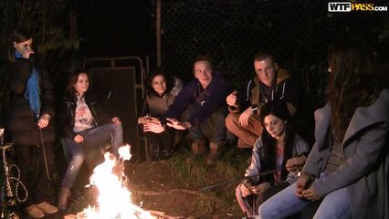 Русское групповое студенческое порно на вписке