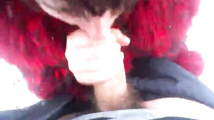 Зимой в парке Аленка сделала минет