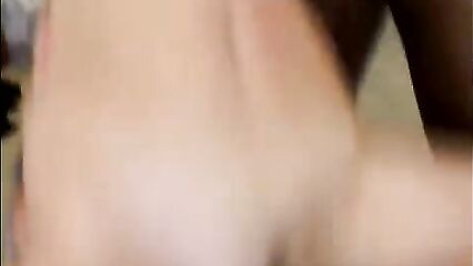 Групповой гангбанг с молоденькой и большими членами