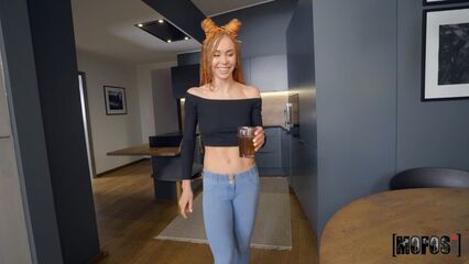 Анальный секс на кухне с худой русской длинноногой милашкой