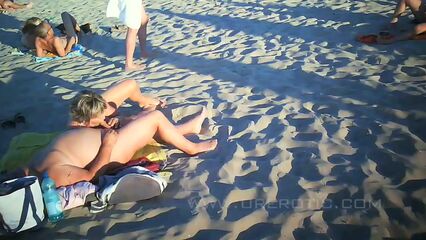 Групповые порно оргии нудистов на пляже: Секс в дюнах 7