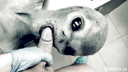 Секс с инопланетянином из разбившегося Розуэлльского НЛО