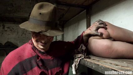 Порно ужасы: Кошмар на улице Вязов — Фредди Крюгер