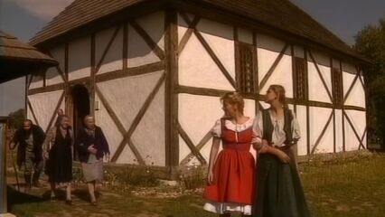 Дочери кузнеца | The Blacksmith's Daughters, с русским переводом