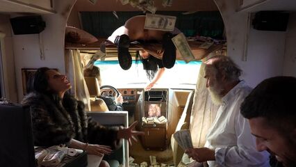 Извращенная семейка: Путешествие к богатству