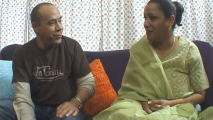 Настоящие индийские домохозяйки 2 (2010) порно фильм